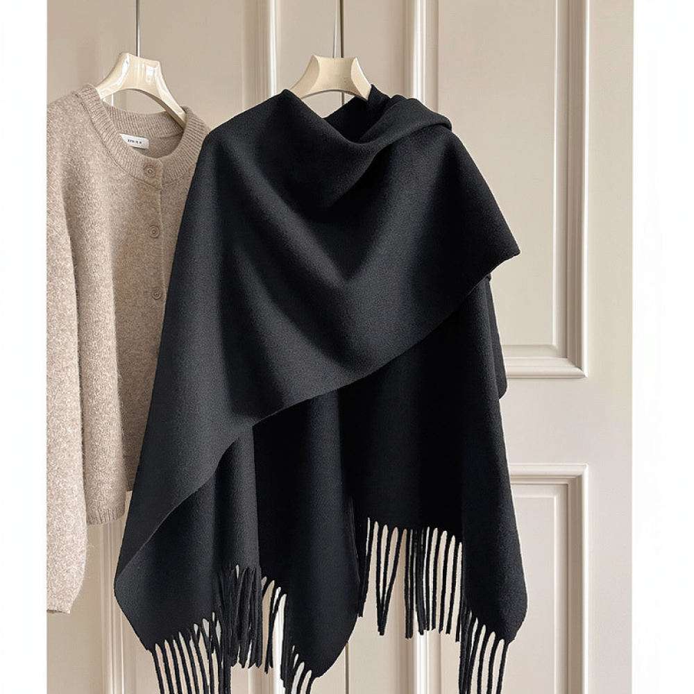 Thickened Woolen Cape Shawl Wo - огляд і ціна Women Fashion Photoshoot