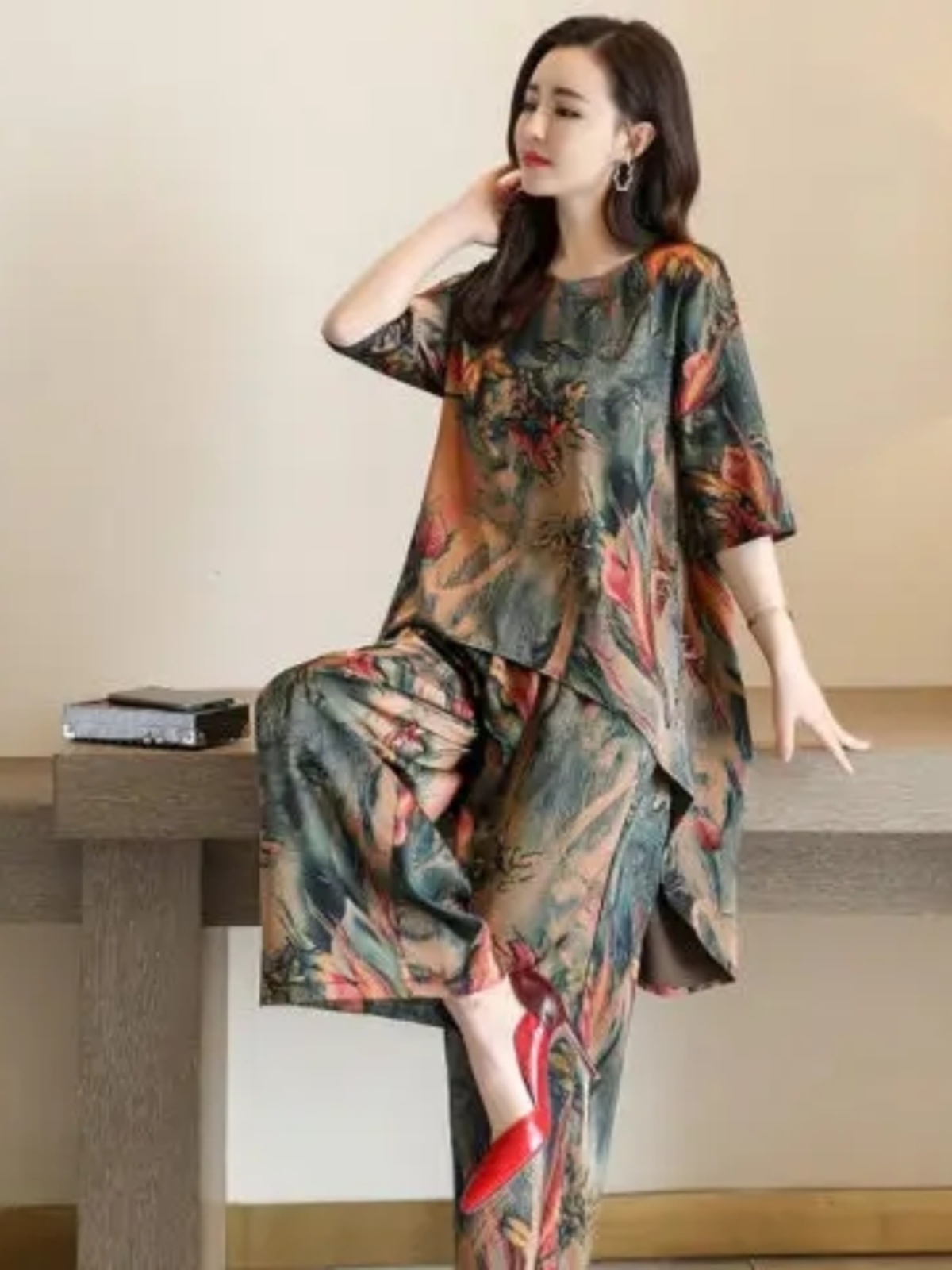 Fashionable Printed Short Slee - огляд і ціна Women Fashion Over The Years